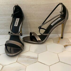 Steve Madden Felix Ankle Strap heels size 9